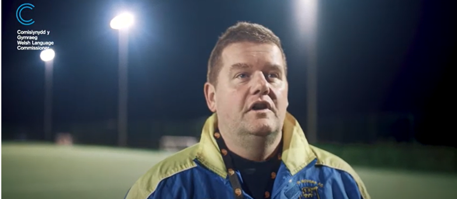 Video of Alun Jones from Ruthin Rovers speaking about the football club's use of the Welsh language